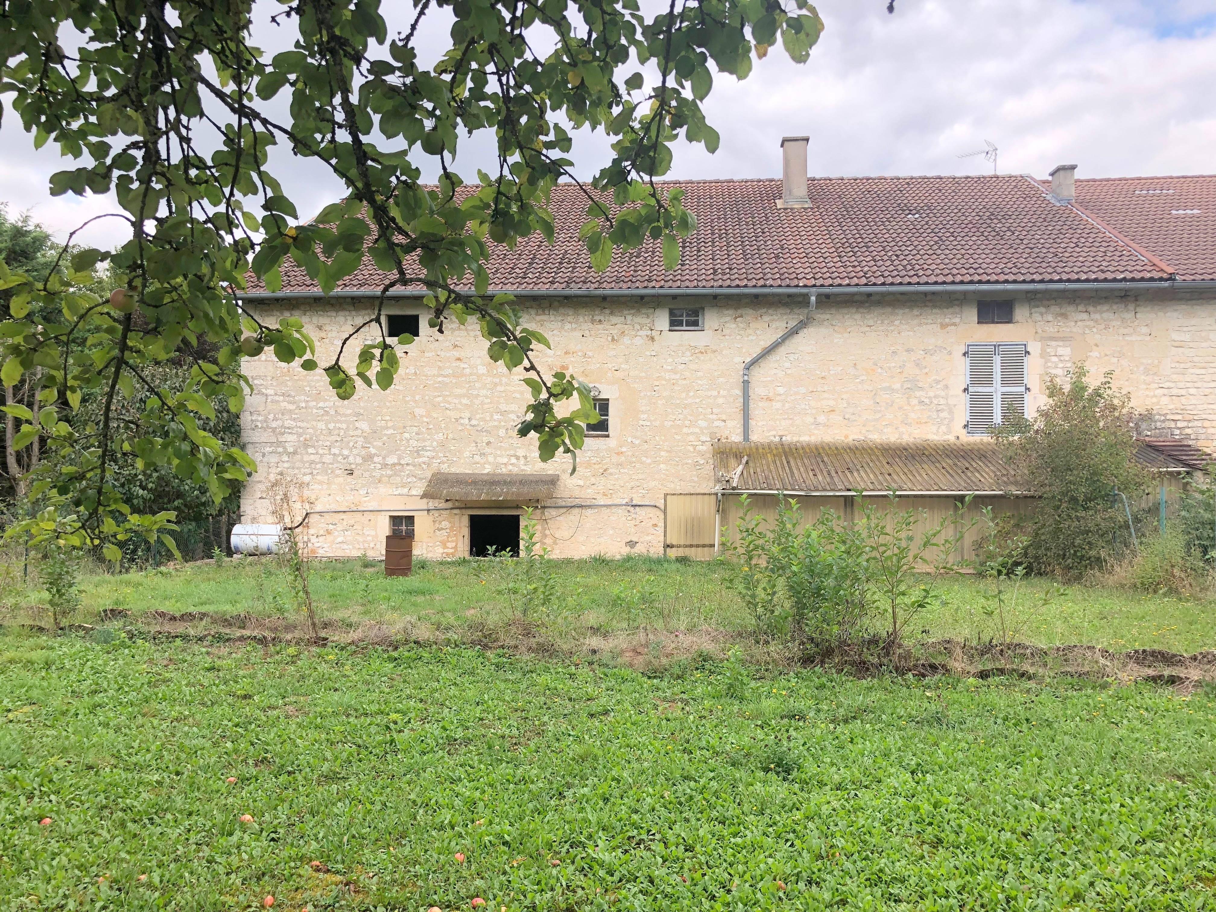 Maison de 105 m² à Laville aux Bois (52000)