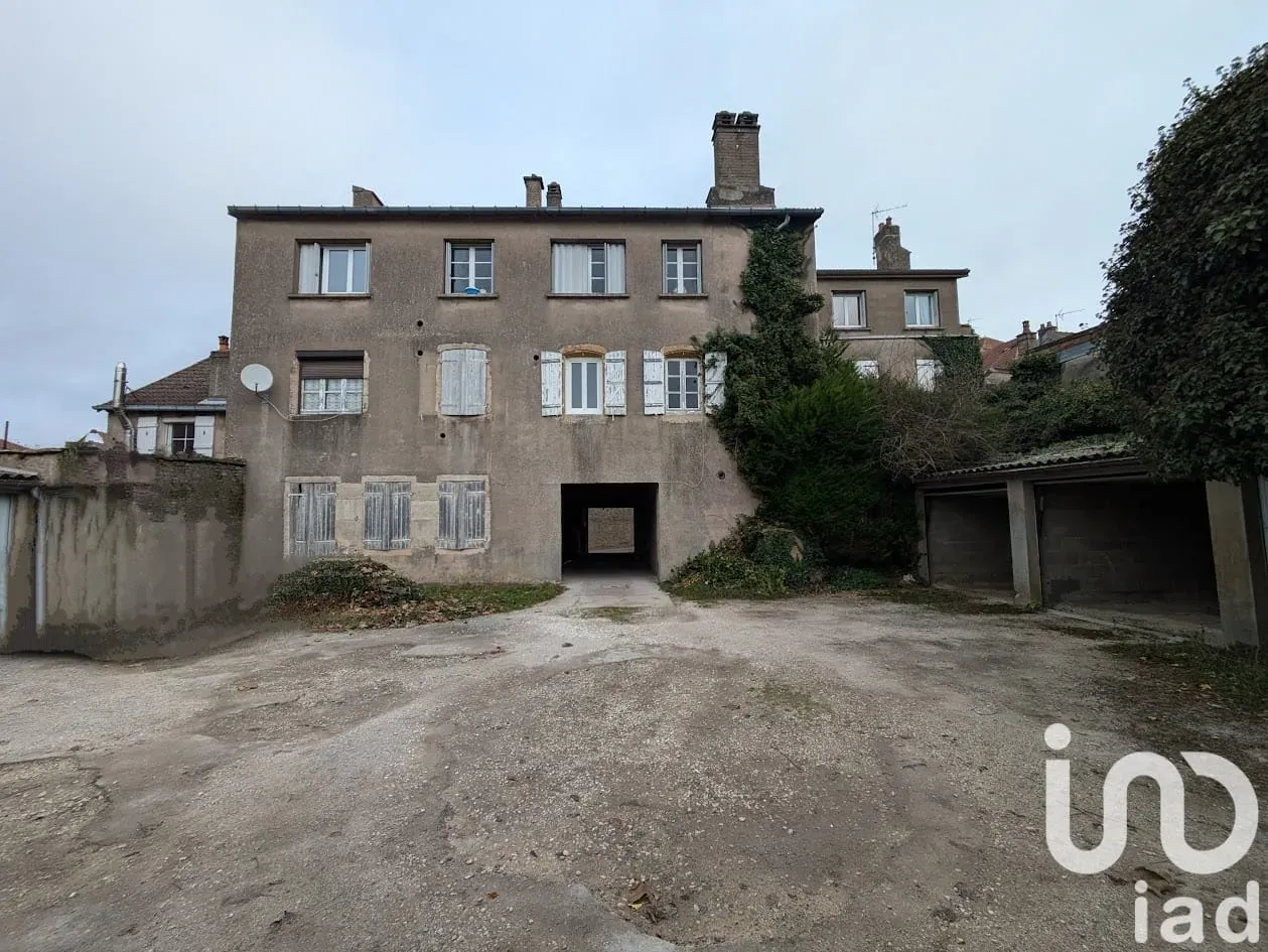 Maison de 365 m² à Langres (52200)