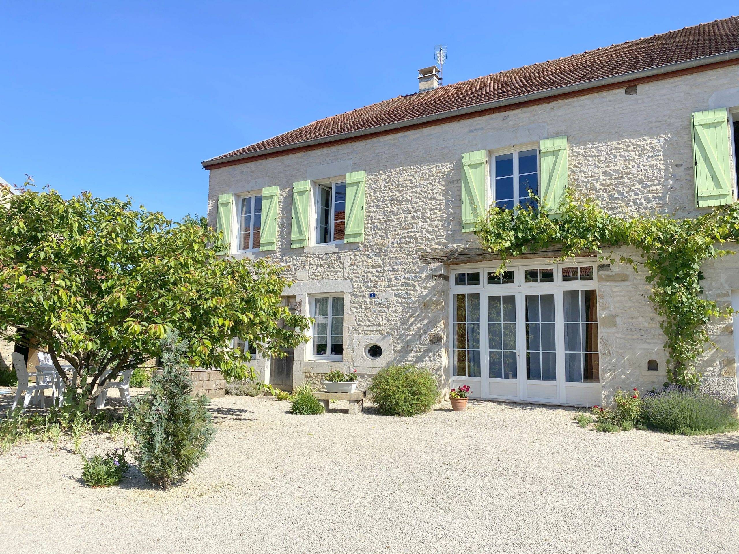 Maison de 297 m² à Grandchamp (52600)