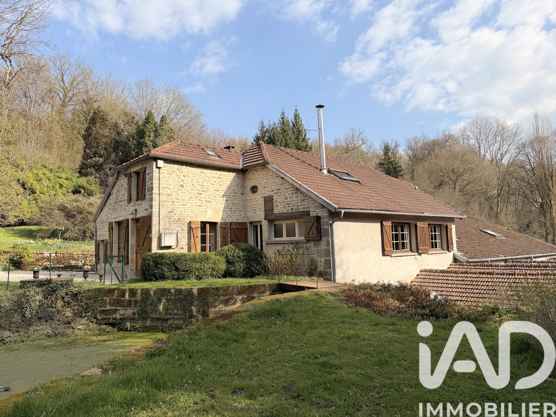 Maison de 189 m² à CELLES EN BASSIGNY (52360)