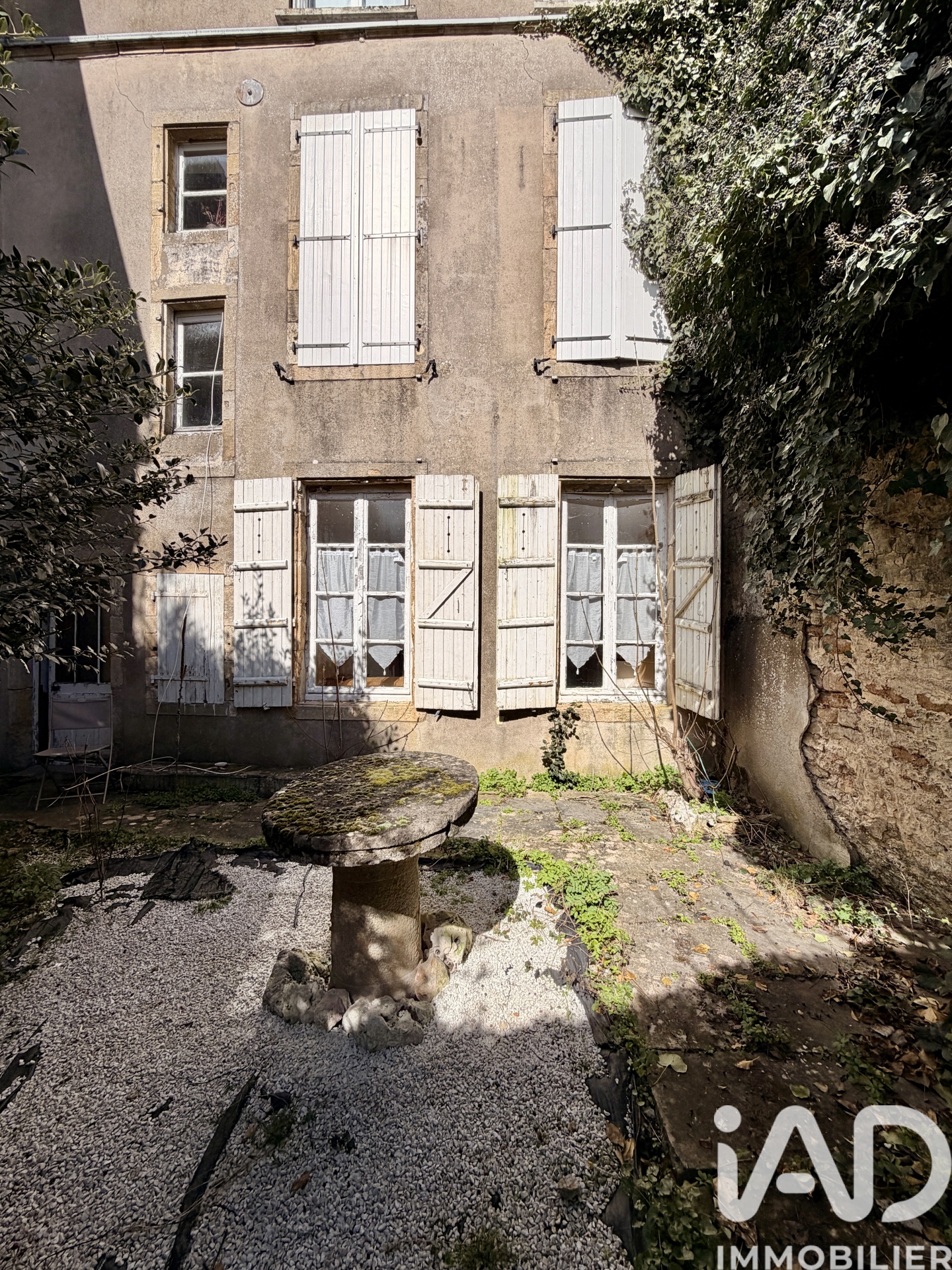 Maison de 418 m² à Langres (52200)