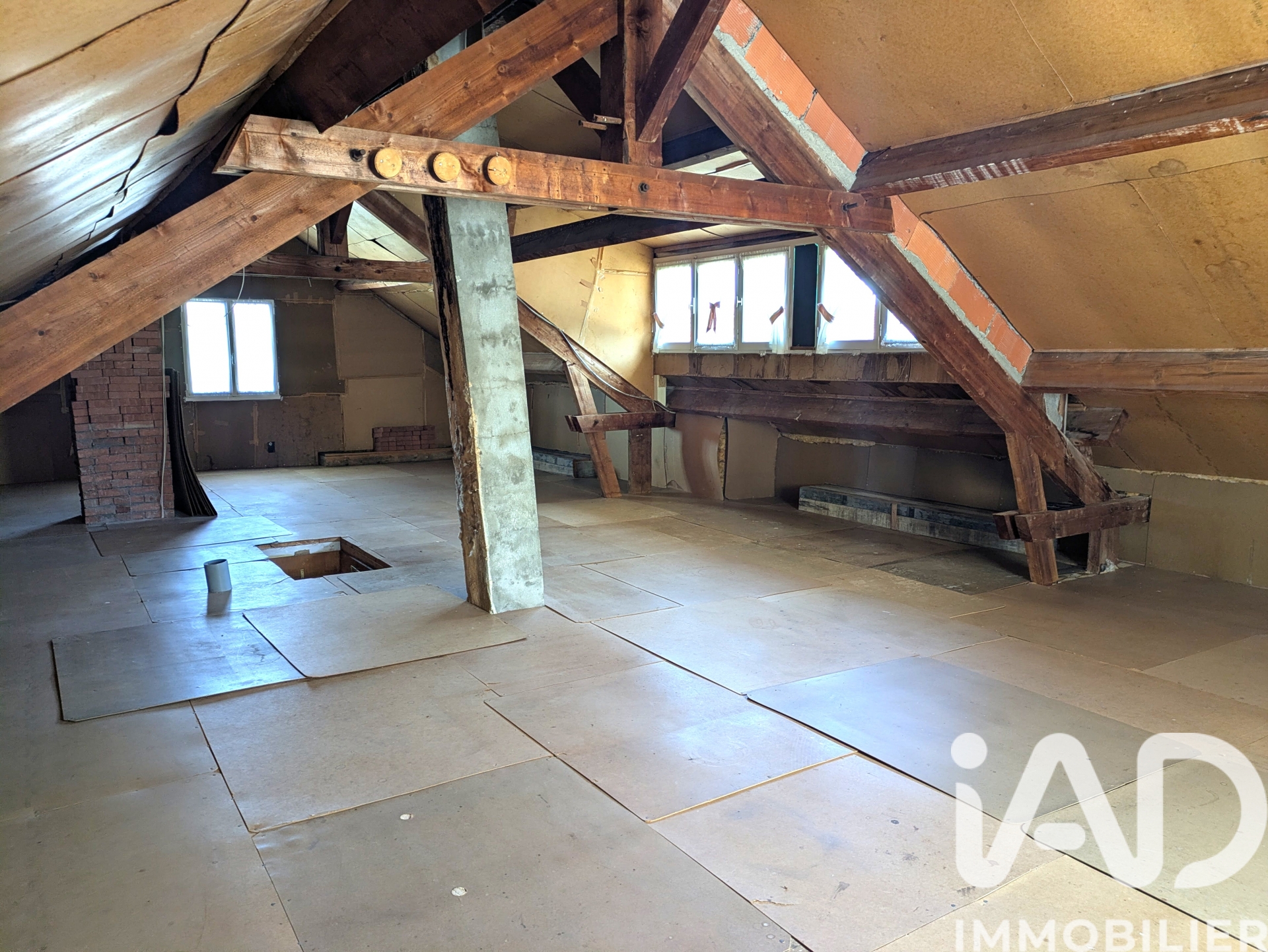 Maison de 128 m² à Nogent (52800)