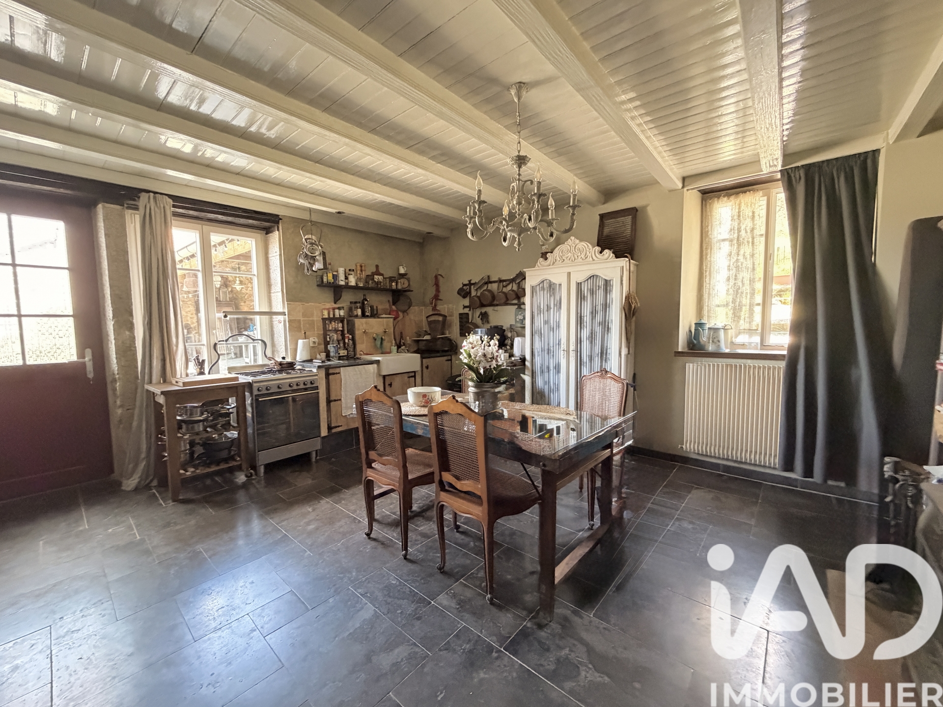 Maison de 216 m² à Champsevraine (52500)