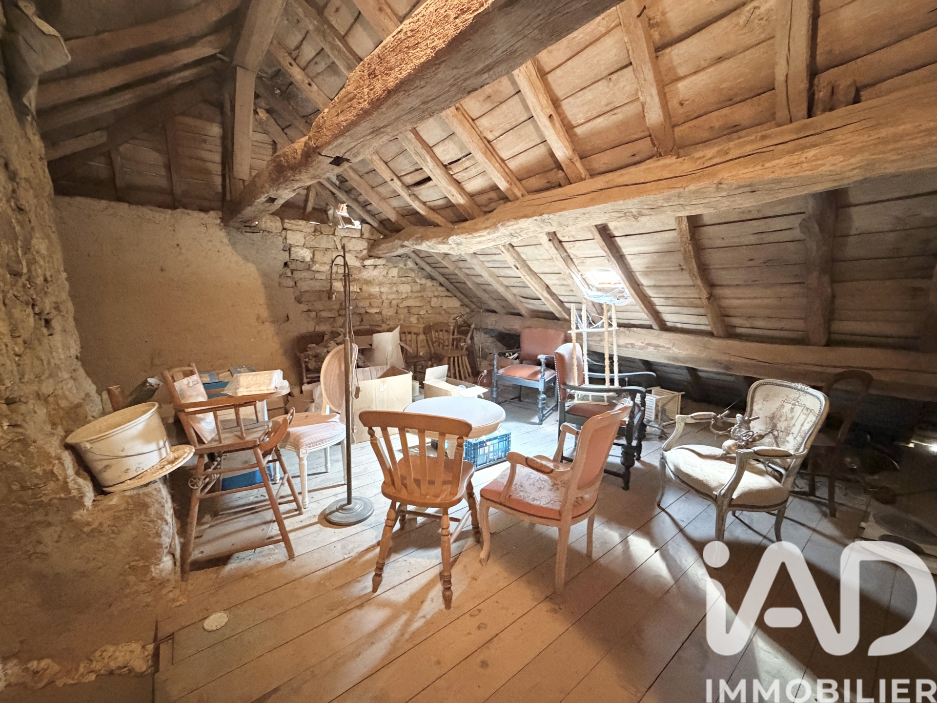 Maison de 216 m² à Champsevraine (52500)