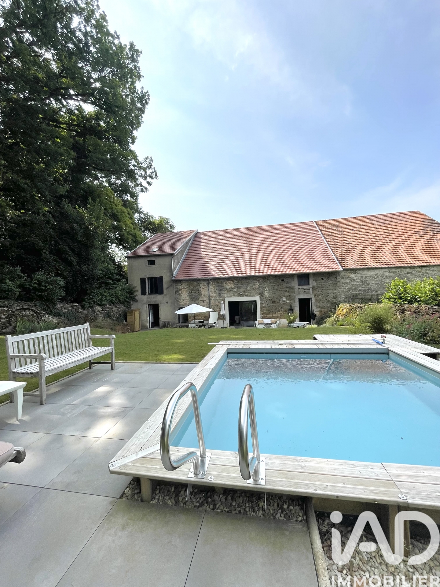 Maison de 251 m² à Saint-Broingt-les-Fosses (52190)