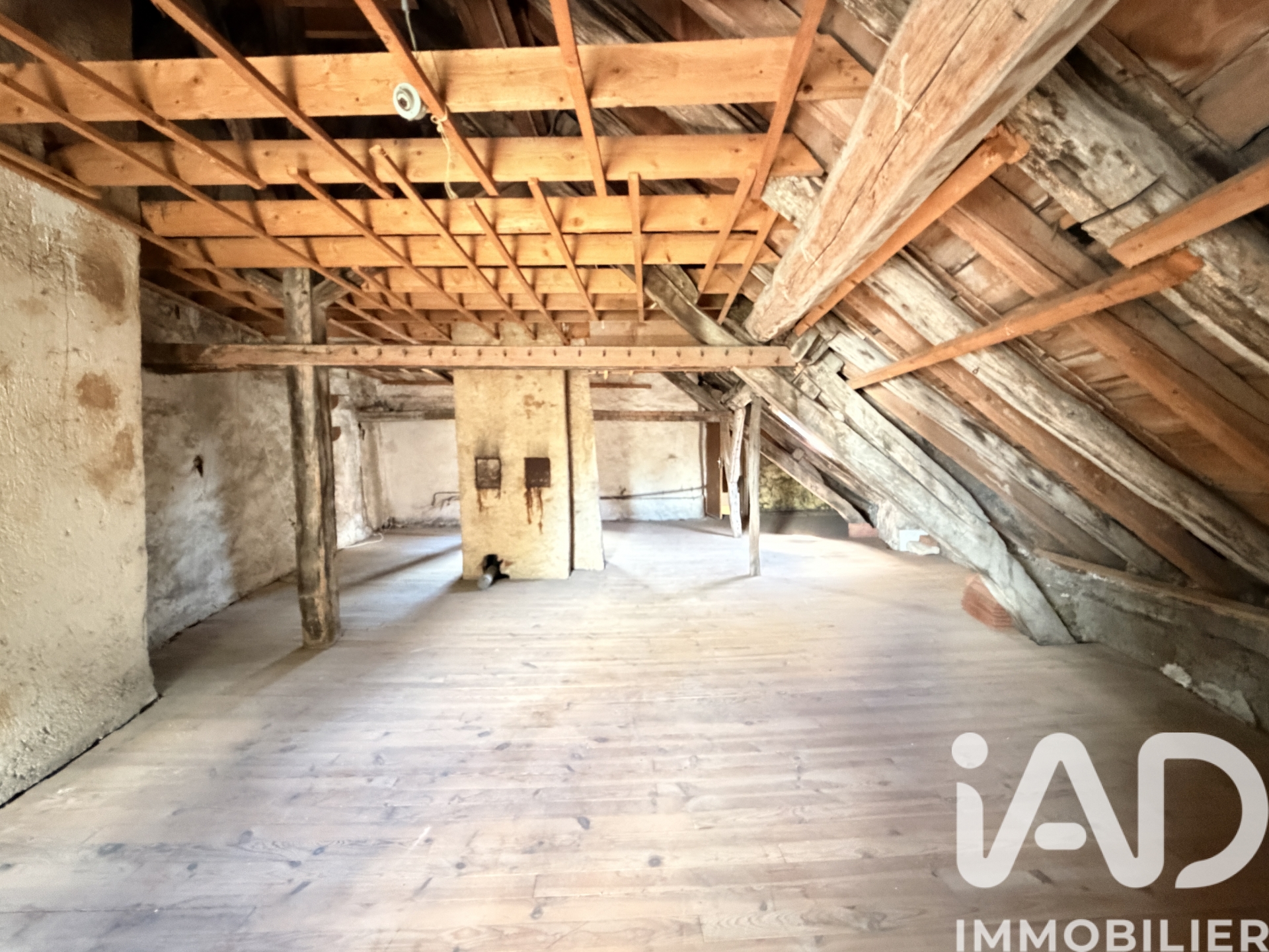 Maison de 184 m² à Langres (52200)