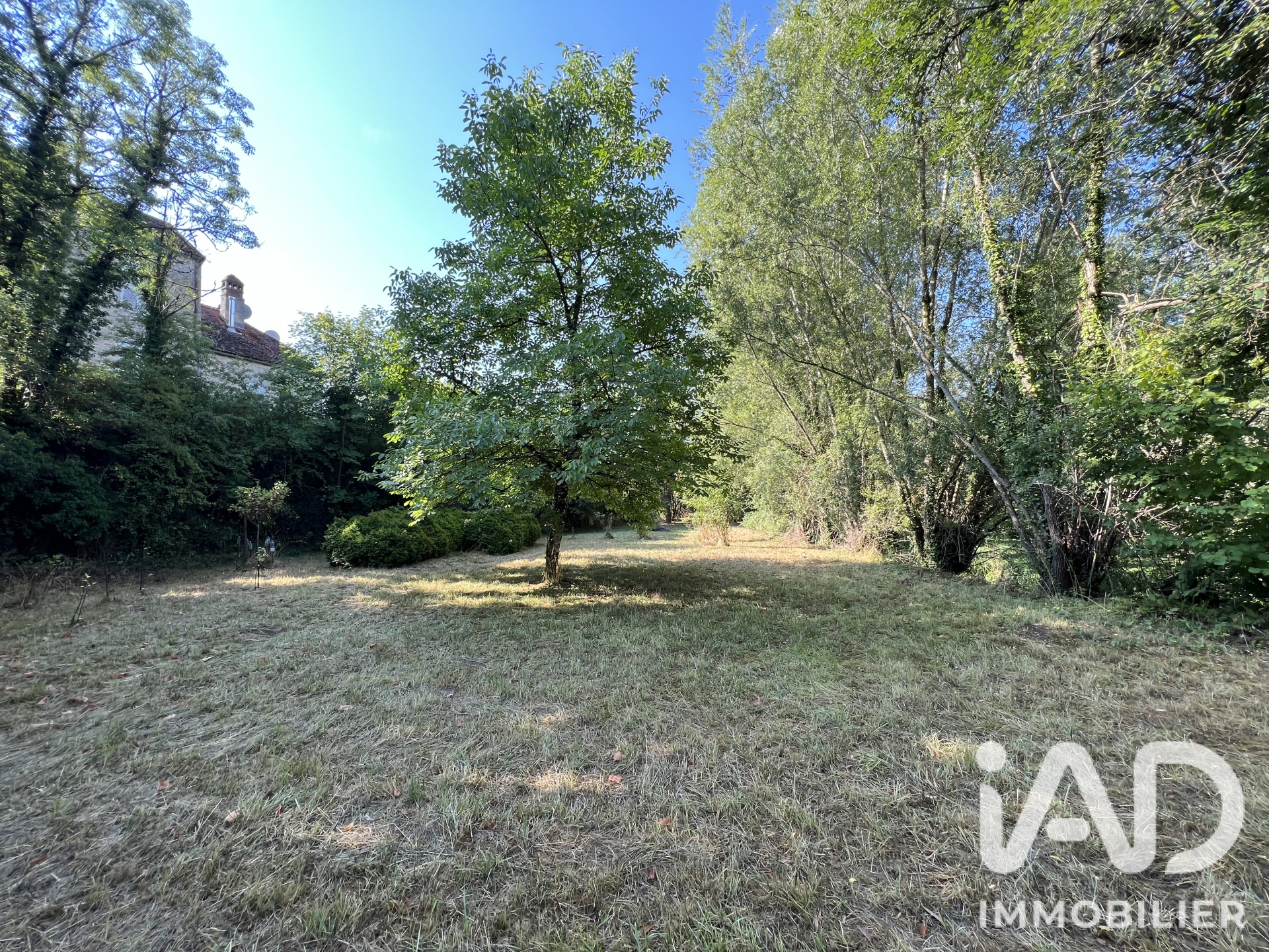 Terrain de 1832 m² à Auberive (52160)