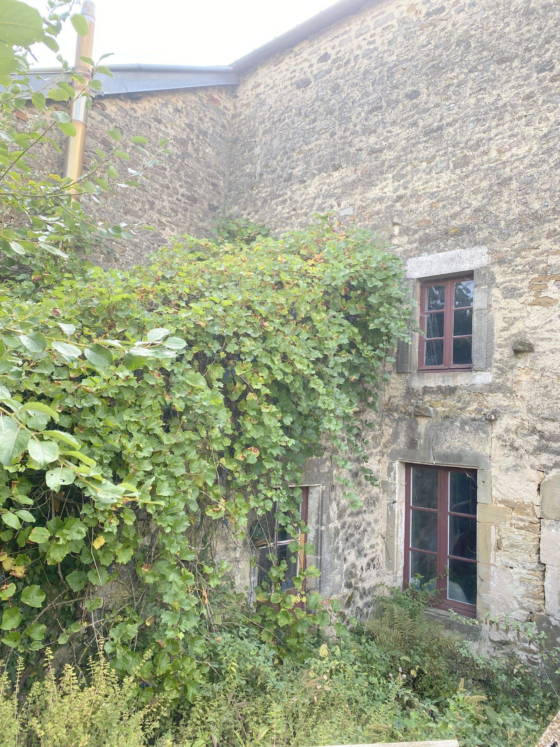 Maison de 100 m² à Celles-en-Bassigny (52360)