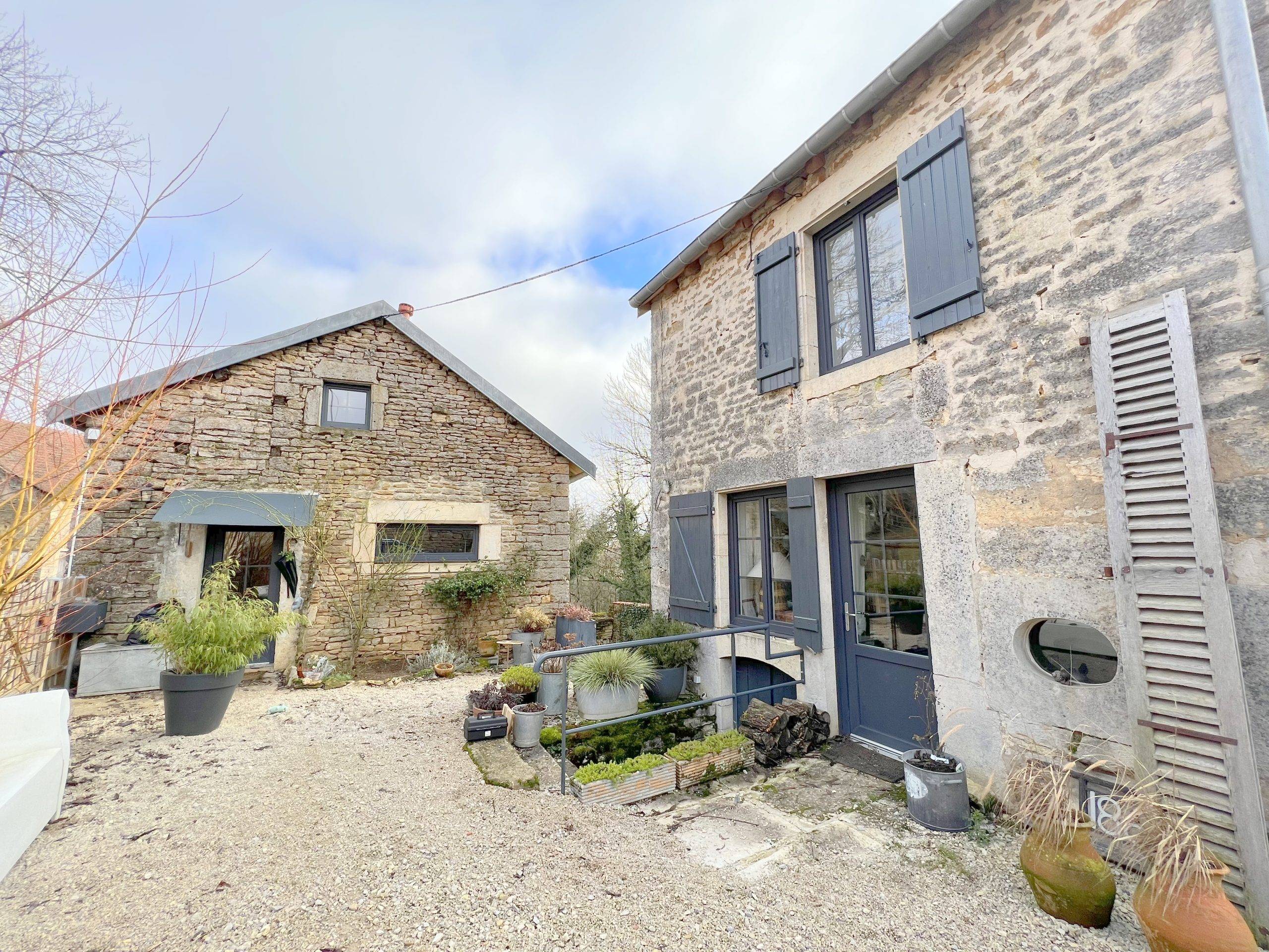 Maison de 126 m² à Saint Broingt Les Fosses (52190)