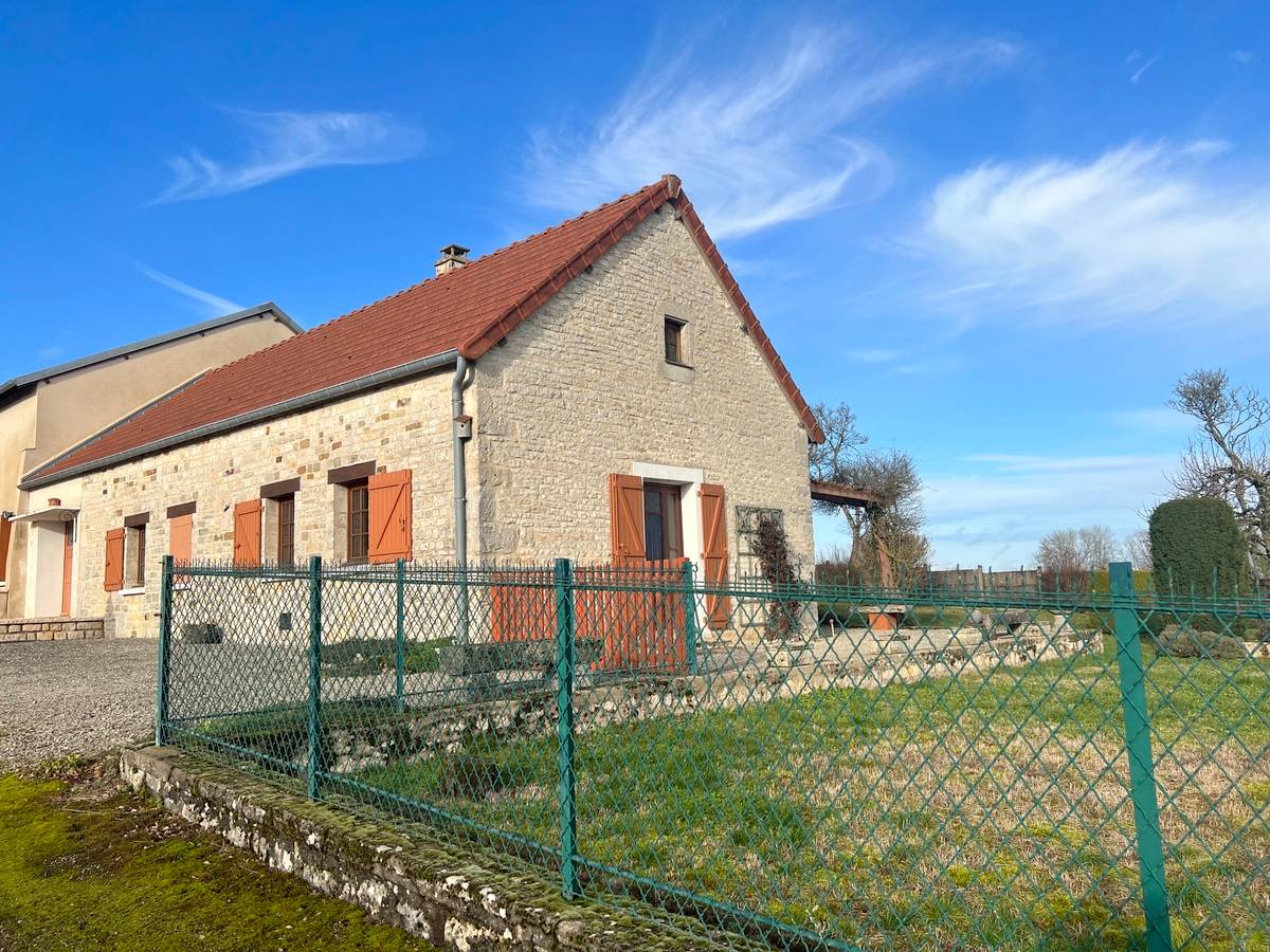 Maison de 130 m² à Perrogney les Fontaines (52160)