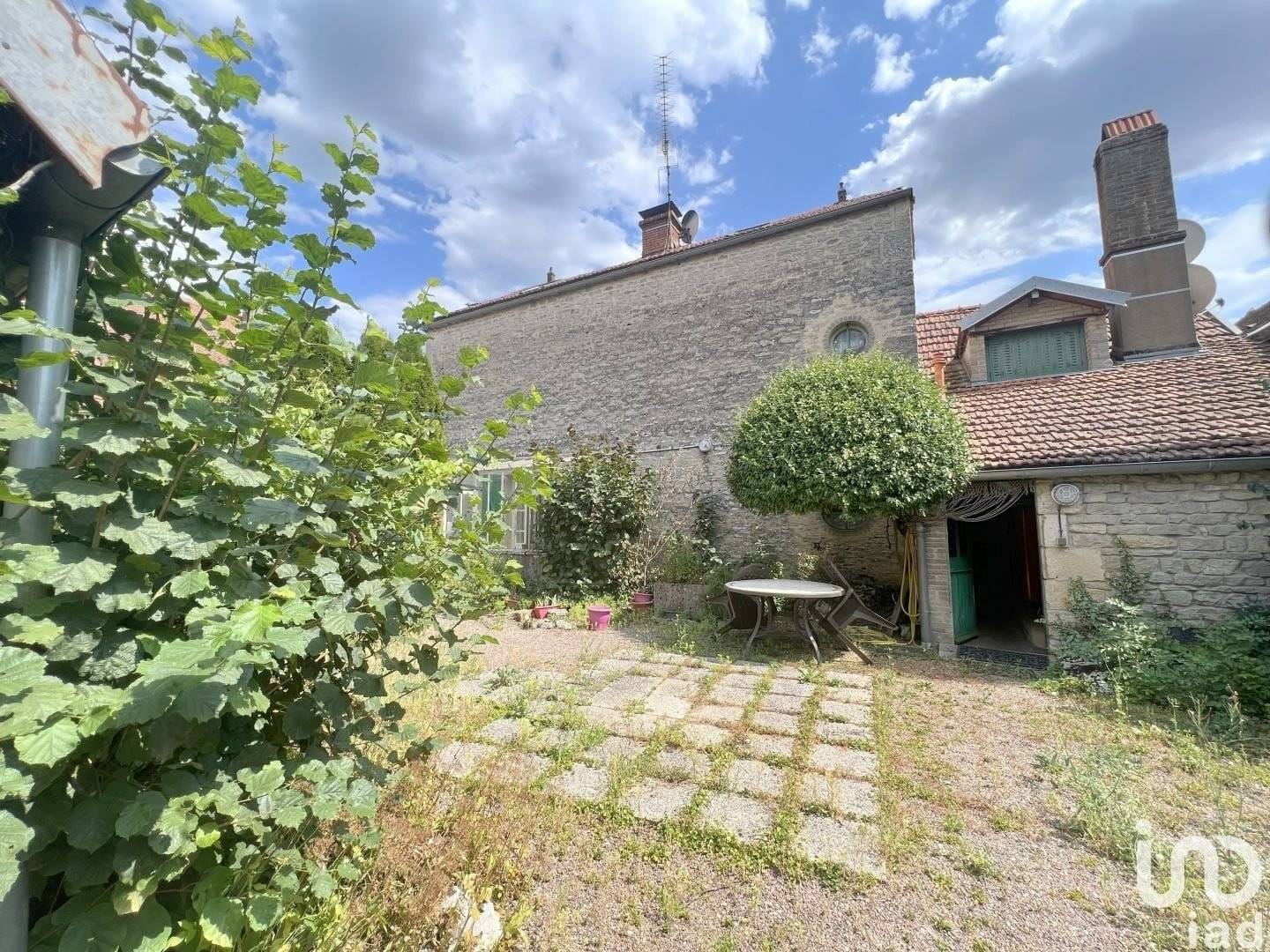 Maison de 165 m² à Rouvres sur Aube (52160)