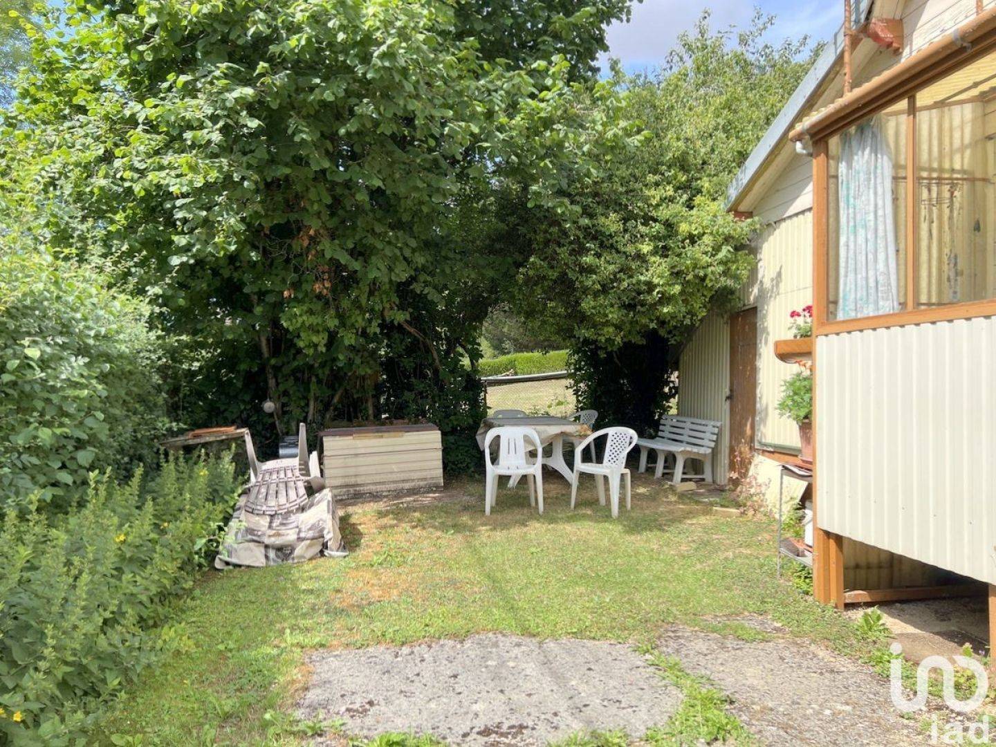 Maison de 20 m² (52200)