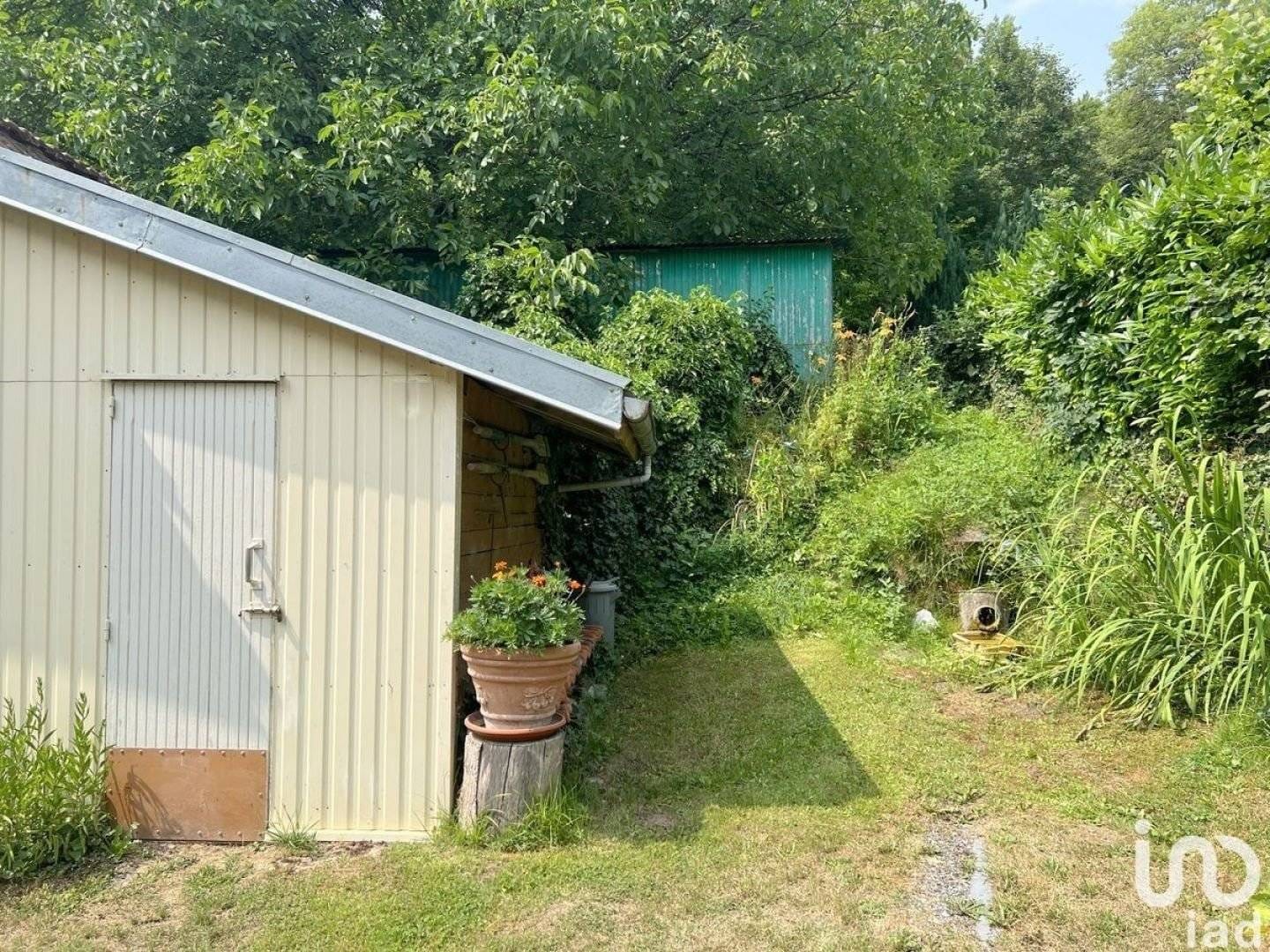 Maison de 20 m² (52200)