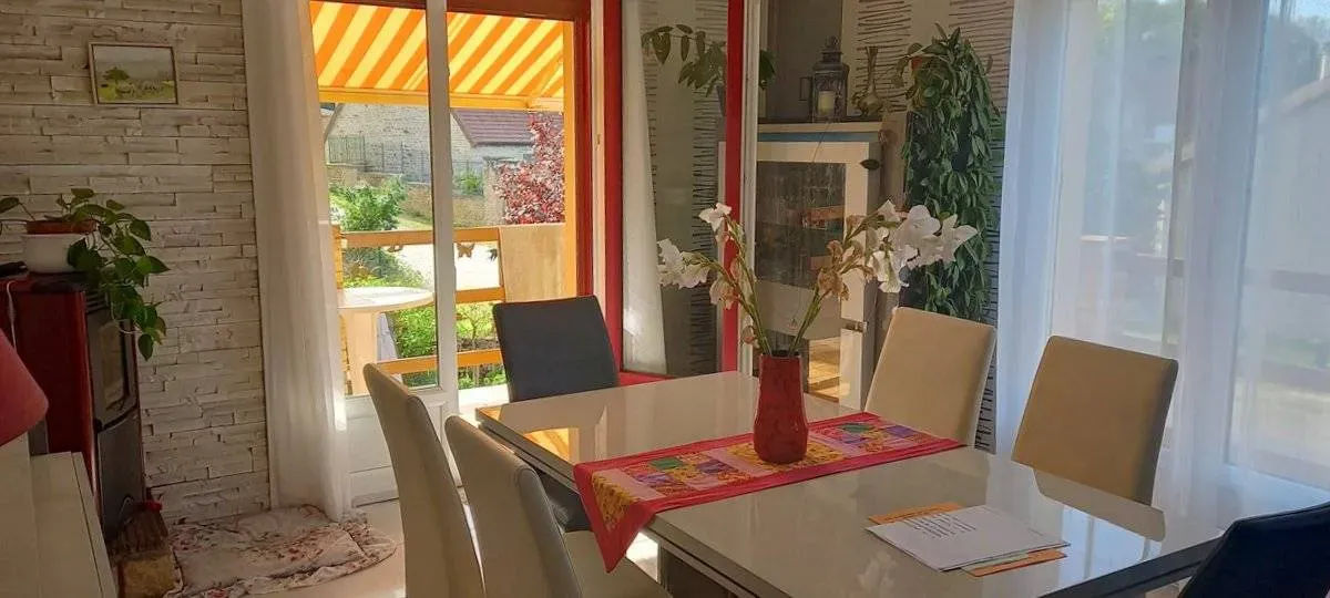 Maison de 110 m² à Perrancey Les Vieux Moulins (52200)