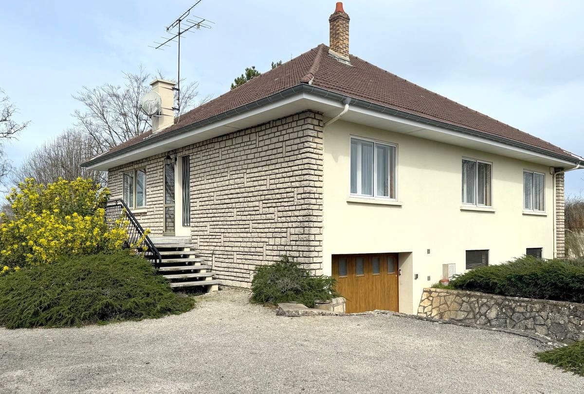 Maison de 150 m² à Saints-Geosmes (52200)